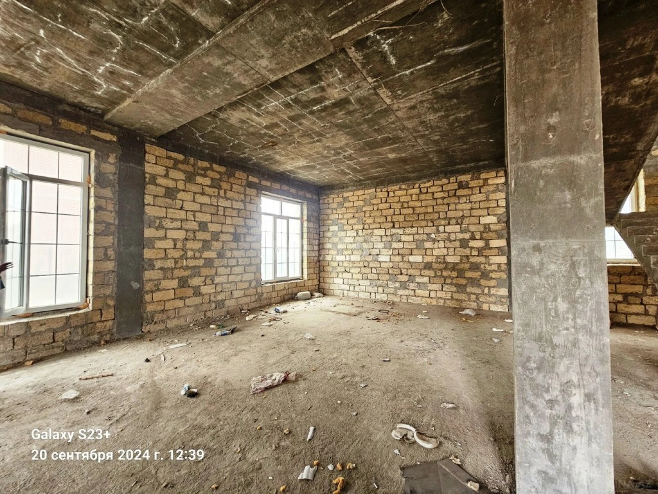 Satılır 5 otaqlı həyət evi 310 m²