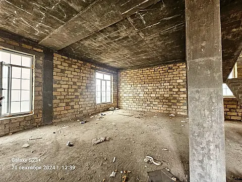 Satılır 5 otaqlı həyət evi 310 m²