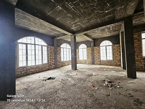 Satılır 5 otaqlı həyət evi 310 m²