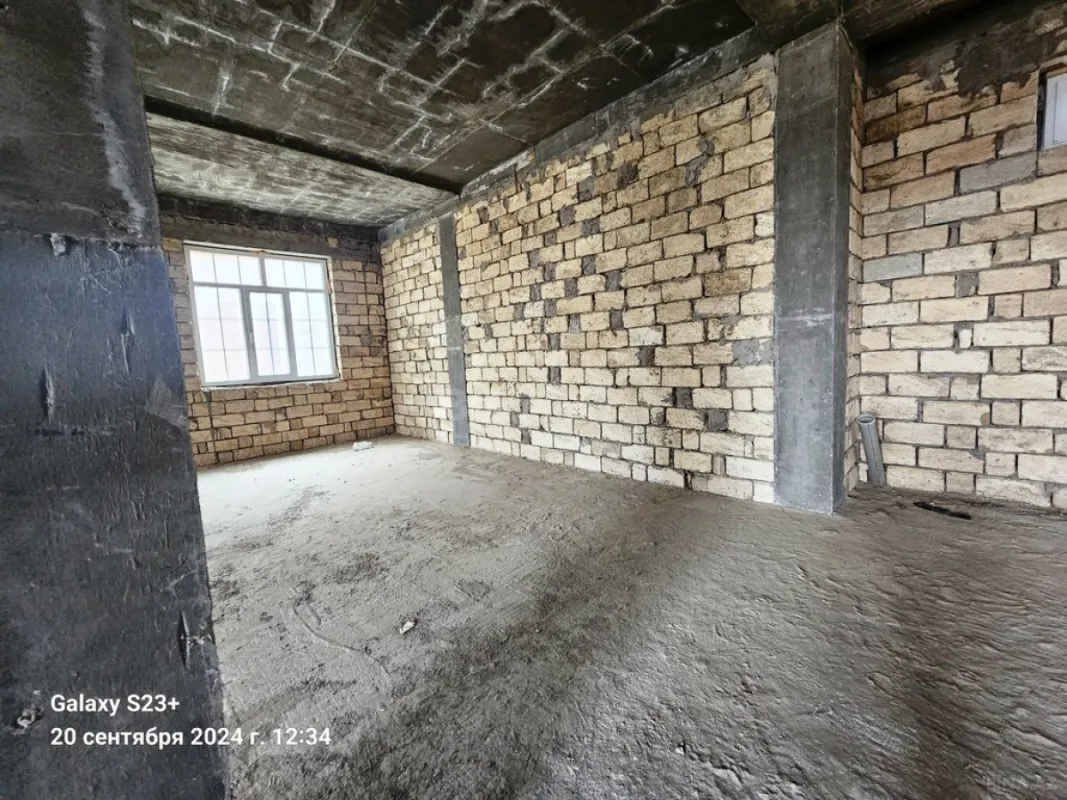 Satılır 5 otaqlı həyət evi 310 m²