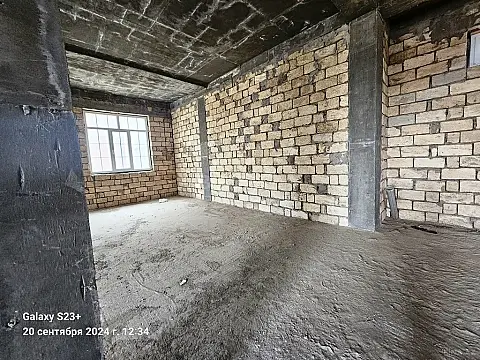 Satılır 5 otaqlı həyət evi 310 m²
