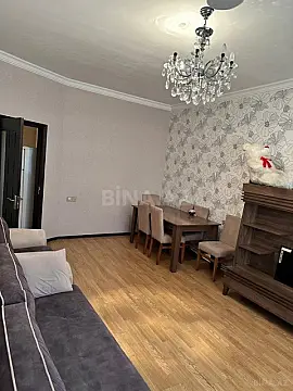 Satılır 2 otaqlı mənzil 77 m²