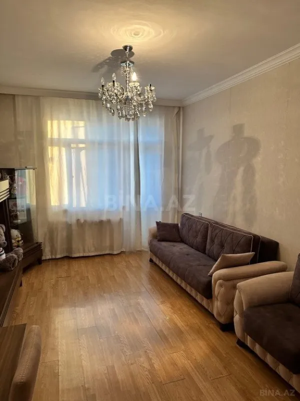 Satılır 2 otaqlı mənzil 77 m²