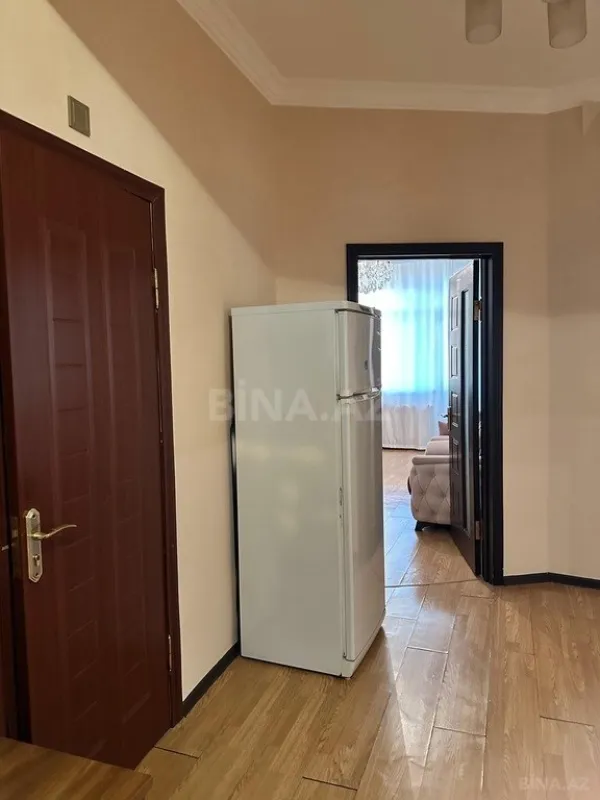 Satılır 2 otaqlı mənzil 77 m²