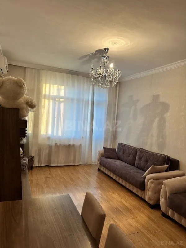 Satılır 2 otaqlı mənzil 77 m²