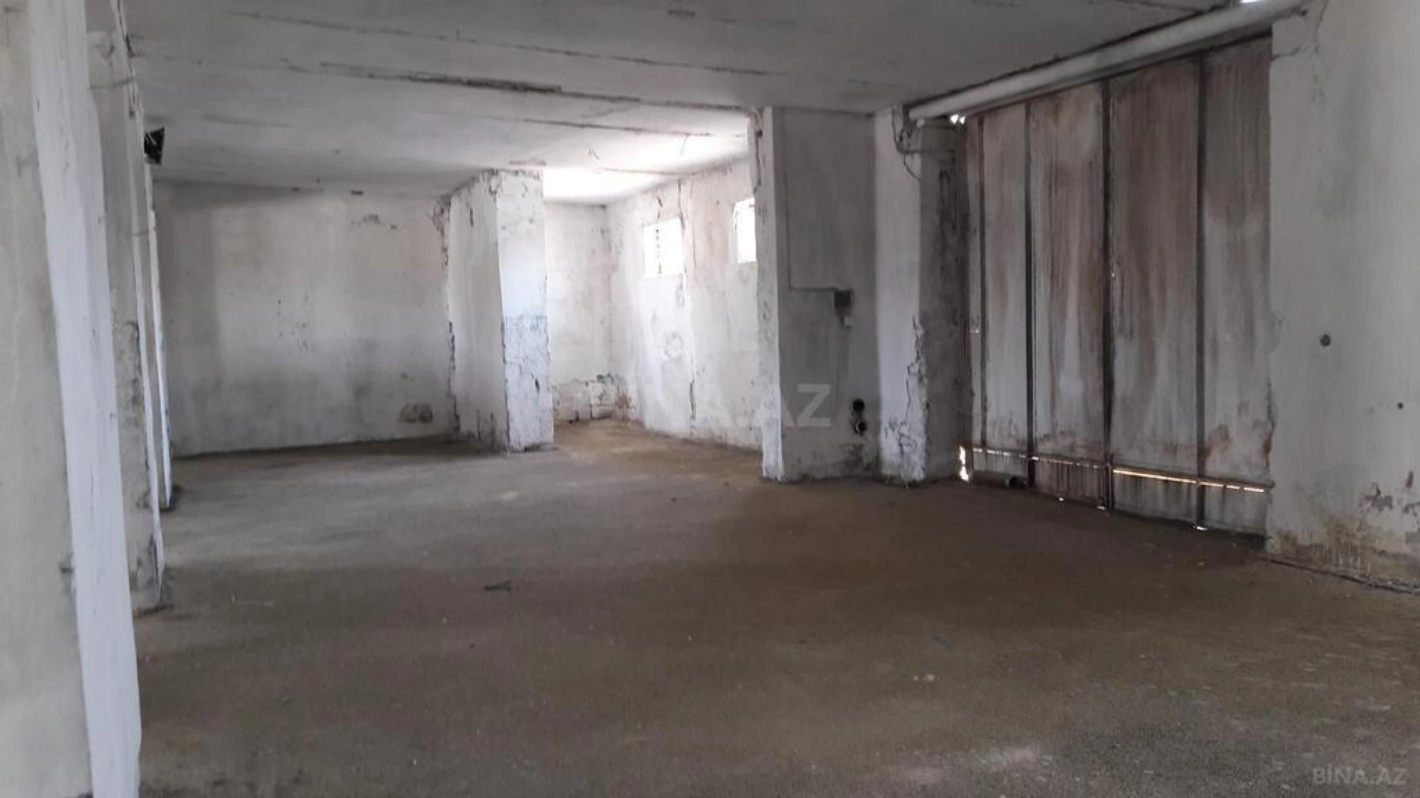 Satılır obyekt 700 m²