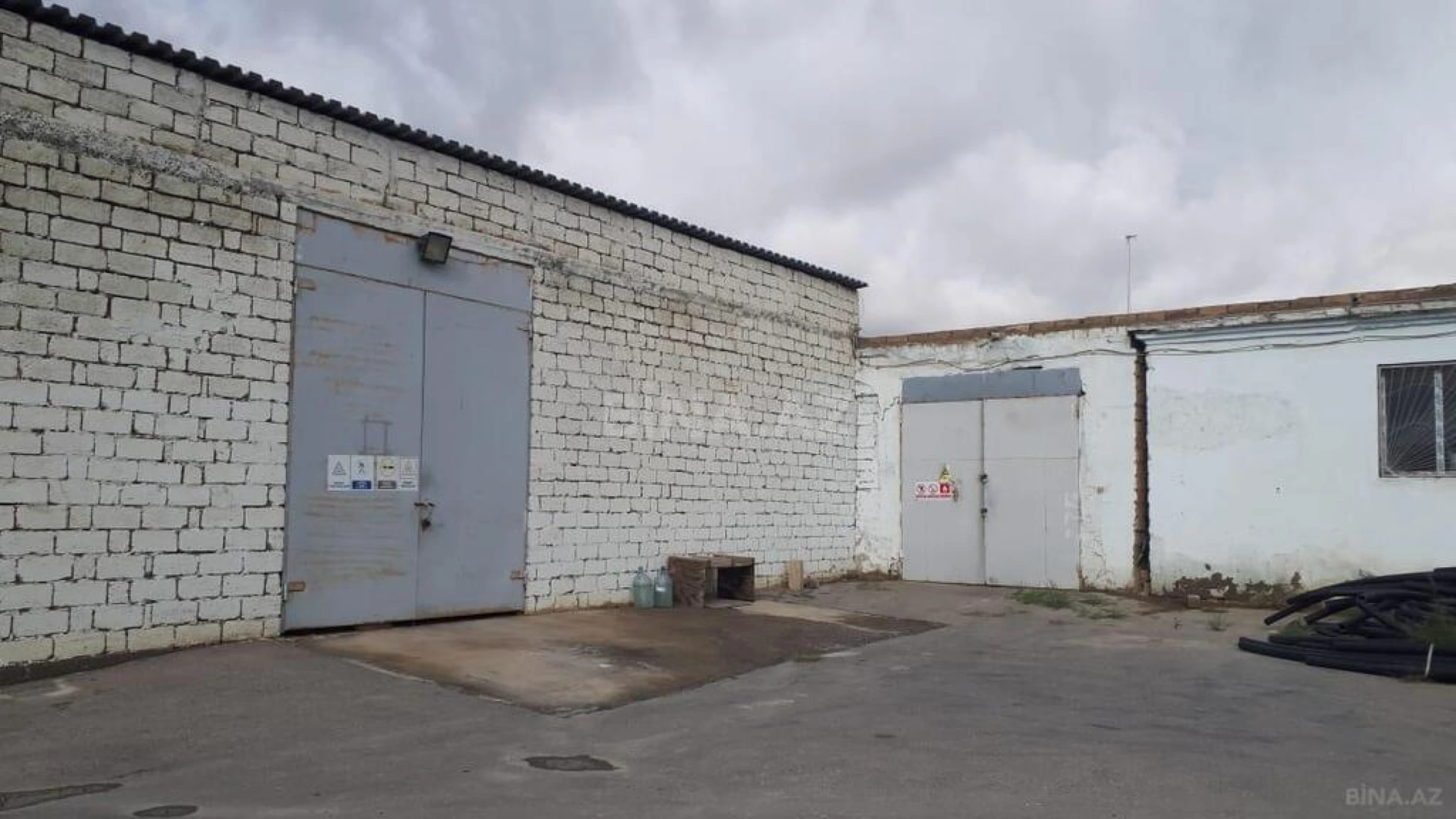 Satılır obyekt 700 m²