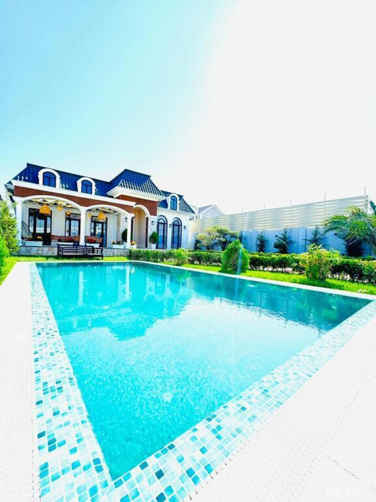 Satılır 5 otaqlı həyət evi 350 m²