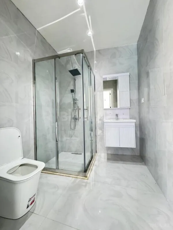 Satılır 5 otaqlı həyət evi 350 m²