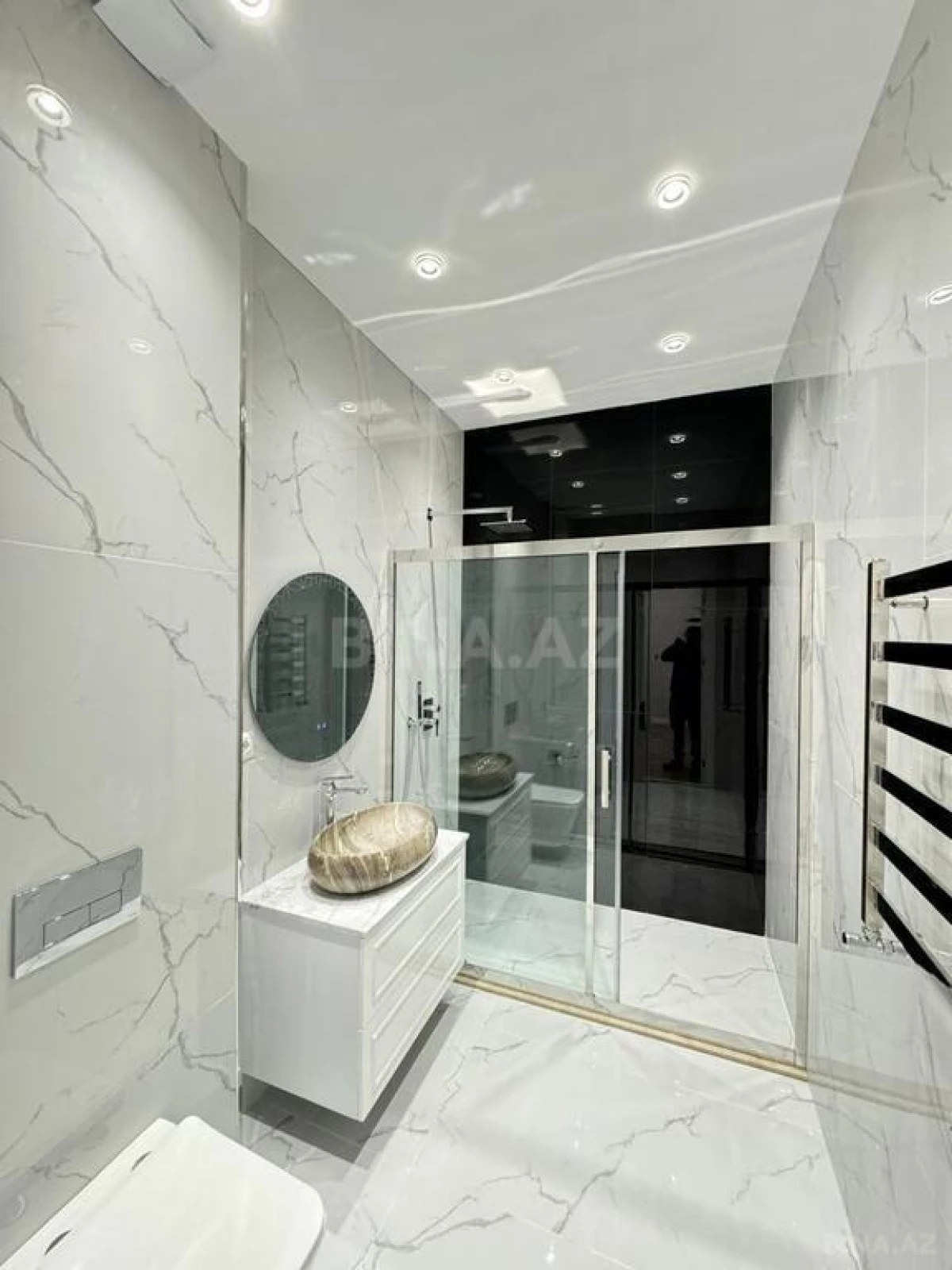 Satılır 5 otaqlı həyət evi 350 m²