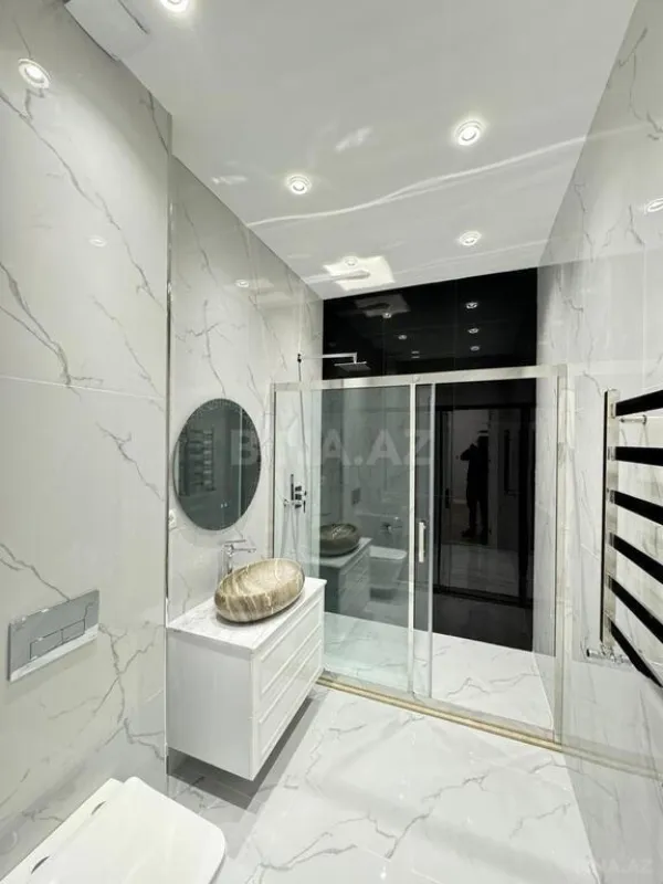 Satılır 5 otaqlı həyət evi 350 m²