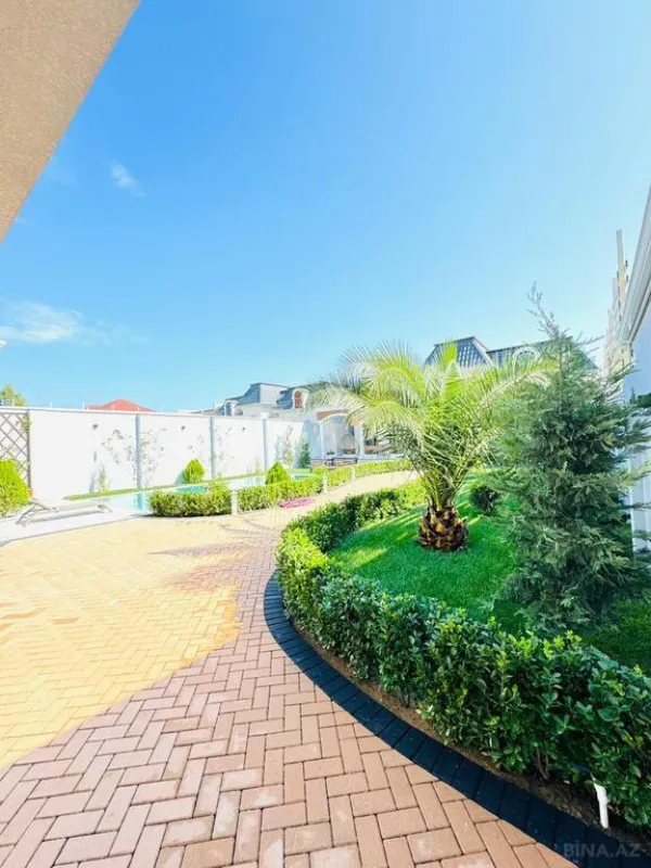 Satılır 5 otaqlı həyət evi 350 m²