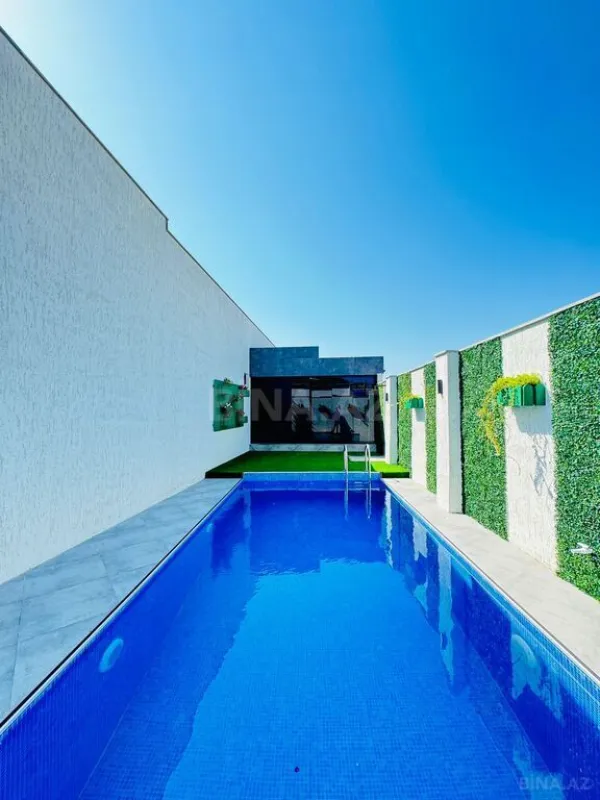 Satılır 5 otaqlı həyət evi 250 m²