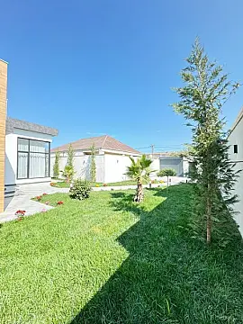 Satılır 5 otaqlı həyət evi 250 m²
