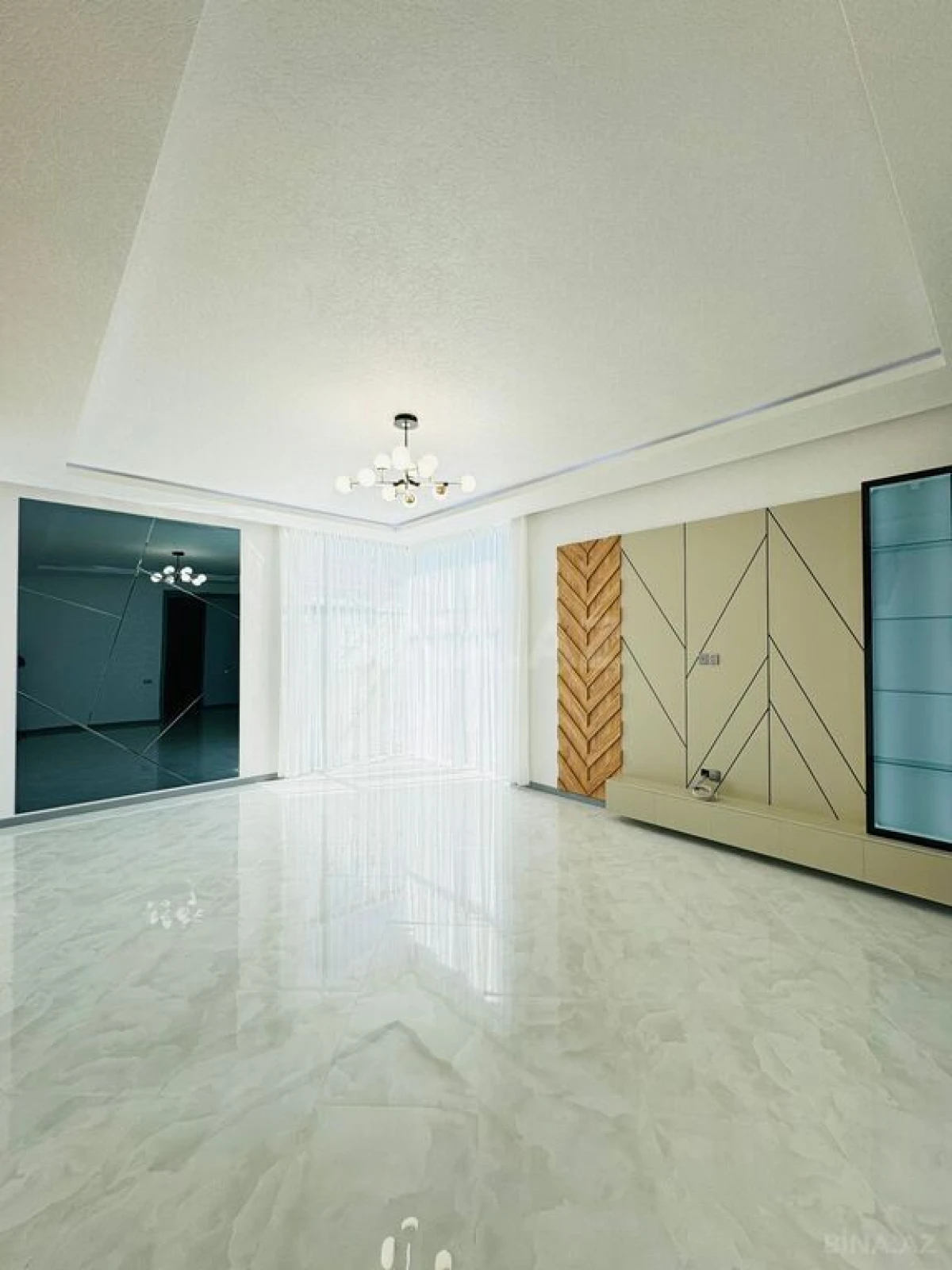 Satılır 5 otaqlı həyət evi 250 m²