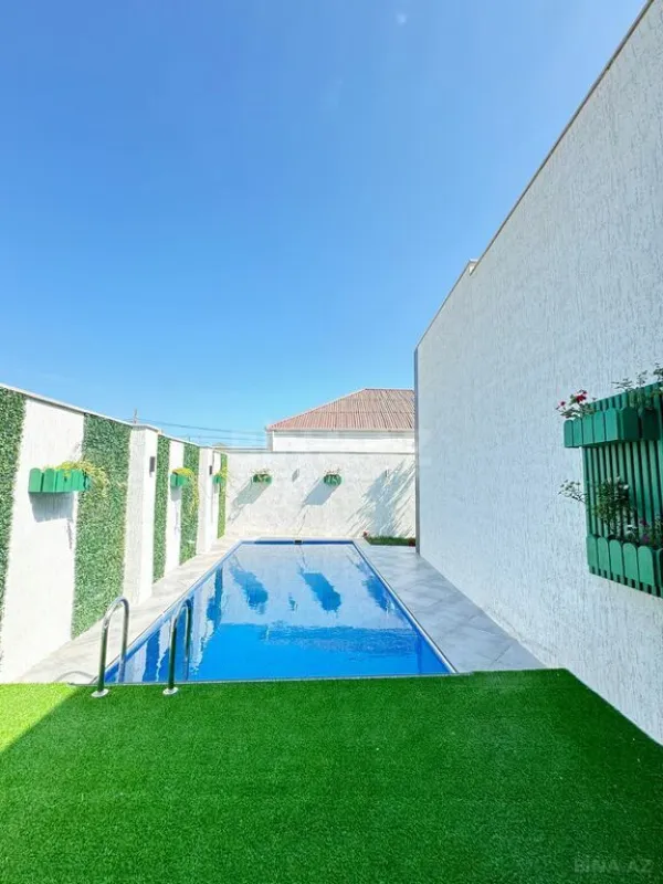 Satılır 5 otaqlı həyət evi 250 m²