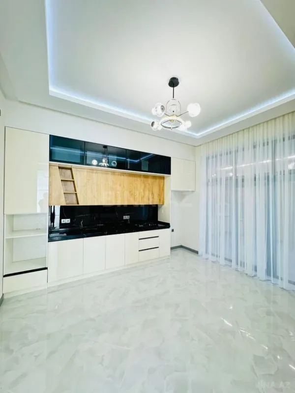 Satılır 5 otaqlı həyət evi 250 m²