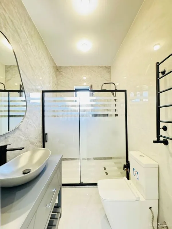 Satılır 5 otaqlı həyət evi 250 m²