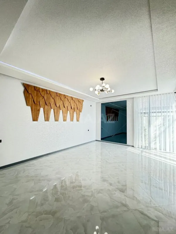 Satılır 5 otaqlı həyət evi 250 m²