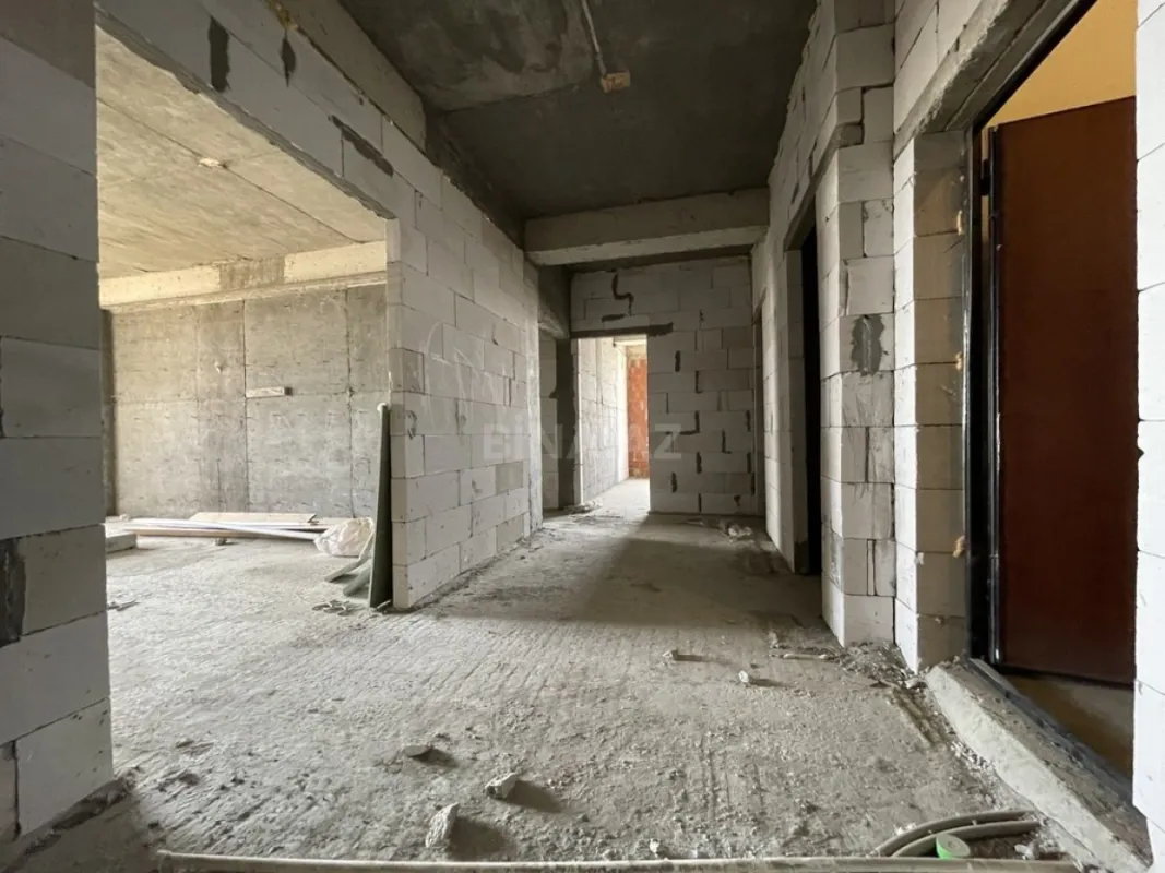 Satılır 3 otaqlı mənzil 124.3 m²