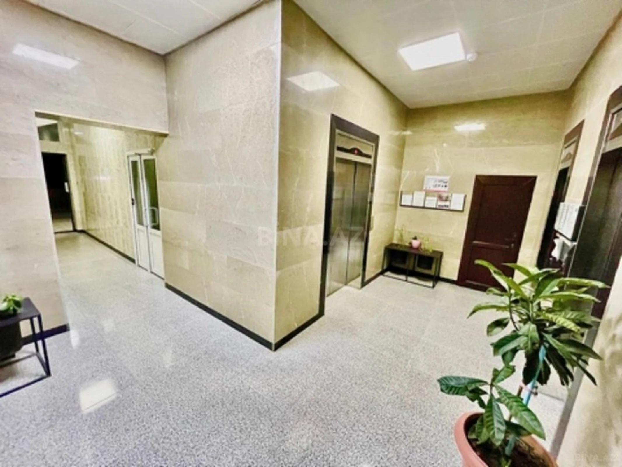 Satılır 3 otaqlı mənzil 124.3 m²
