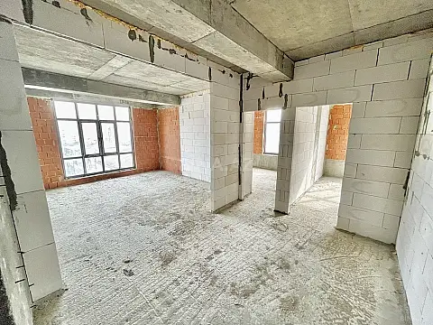 Satılır 3 otaqlı mənzil 124.3 m²