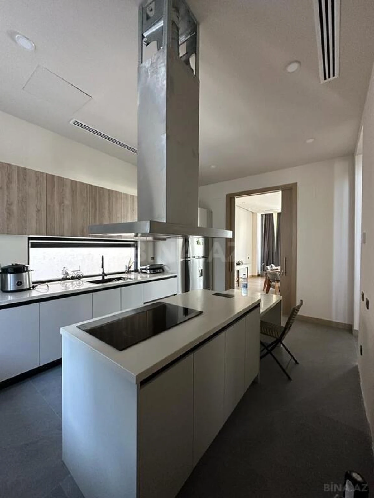 Satılır 7 otaqlı həyət evi 600 m²