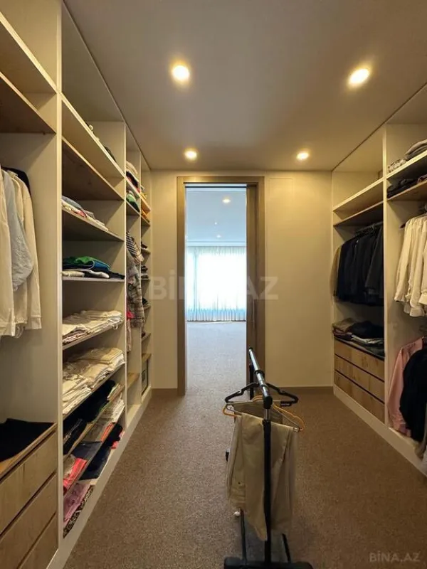 Satılır 7 otaqlı həyət evi 600 m²