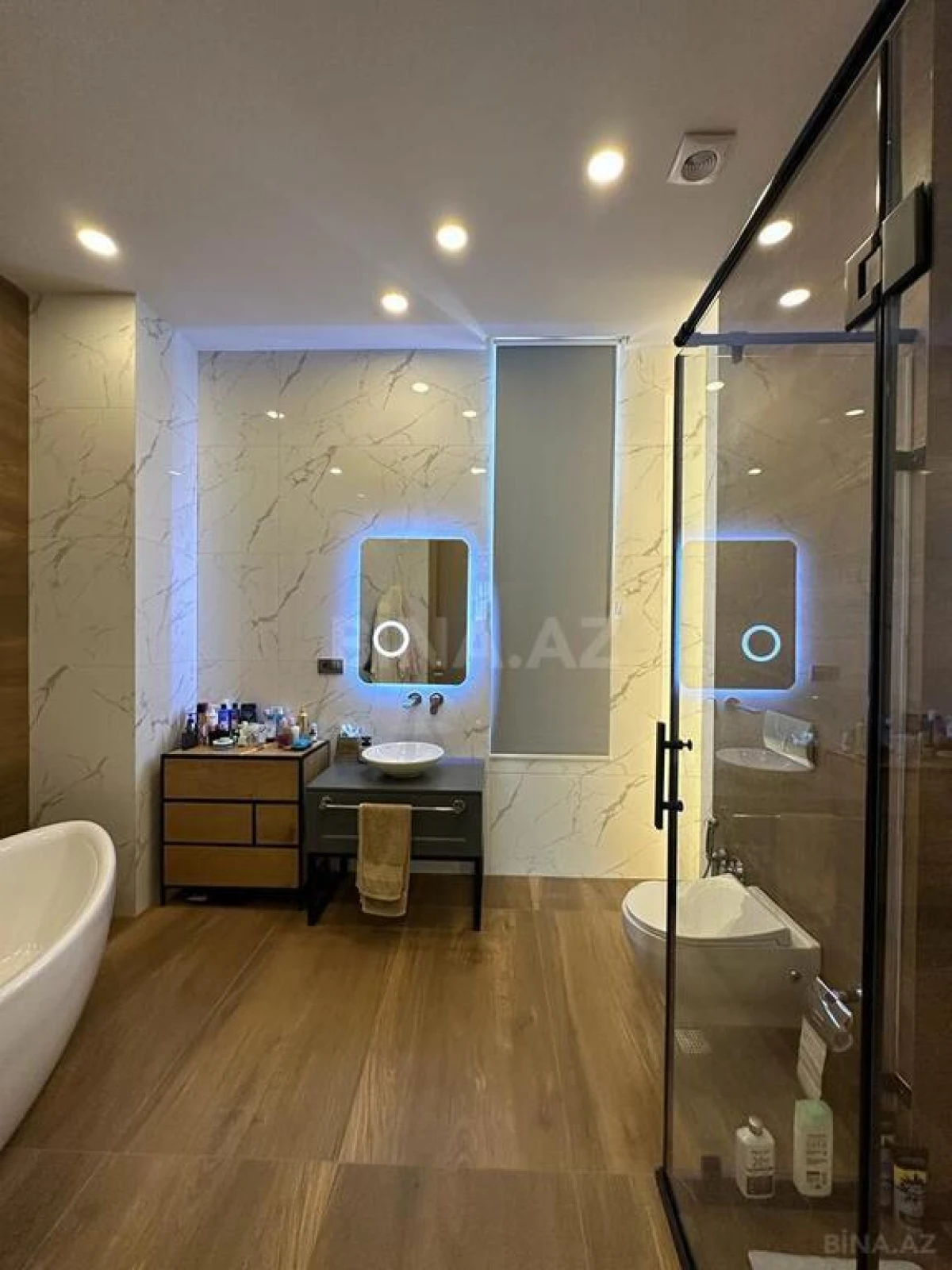 Satılır 7 otaqlı həyət evi 600 m²