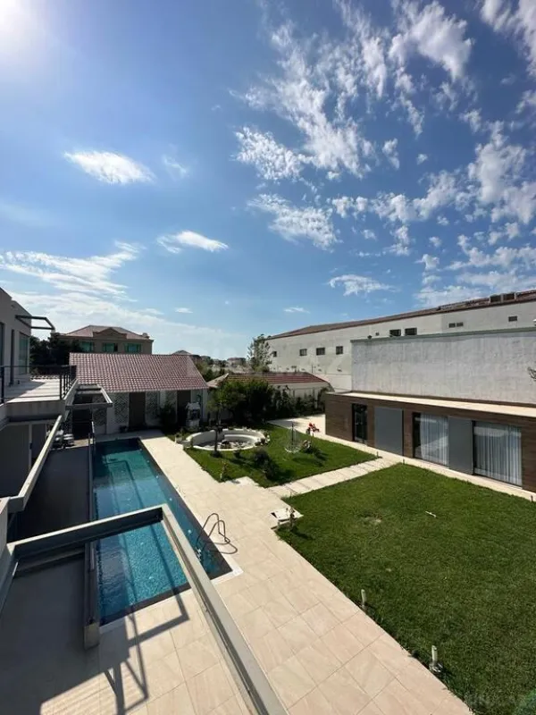 Satılır 7 otaqlı həyət evi 600 m²