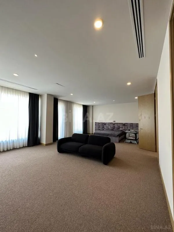 Satılır 7 otaqlı həyət evi 600 m²