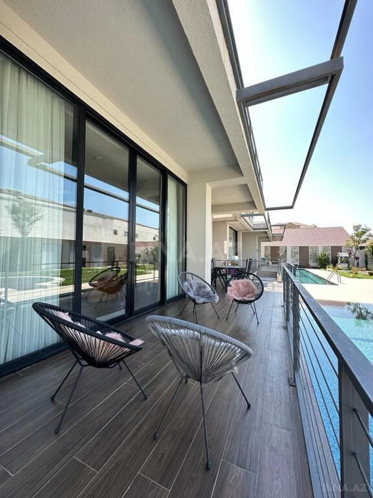 Satılır 7 otaqlı həyət evi 600 m²