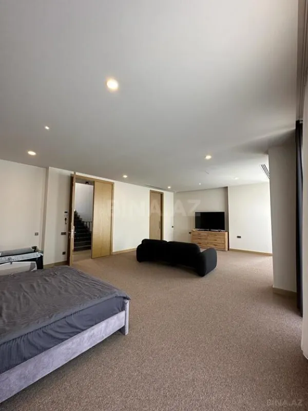 Satılır 7 otaqlı həyət evi 600 m²