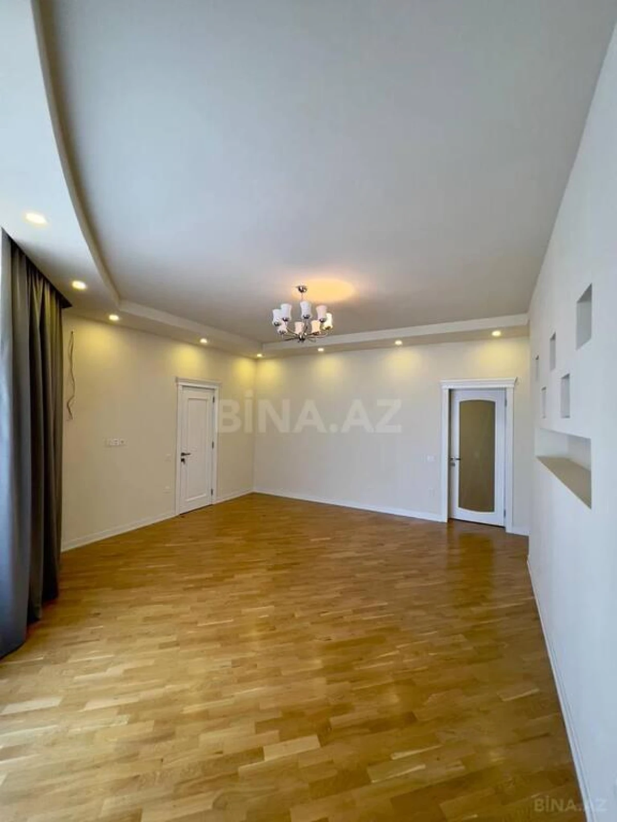 Satılır 6 otaqlı həyət evi 520 m²