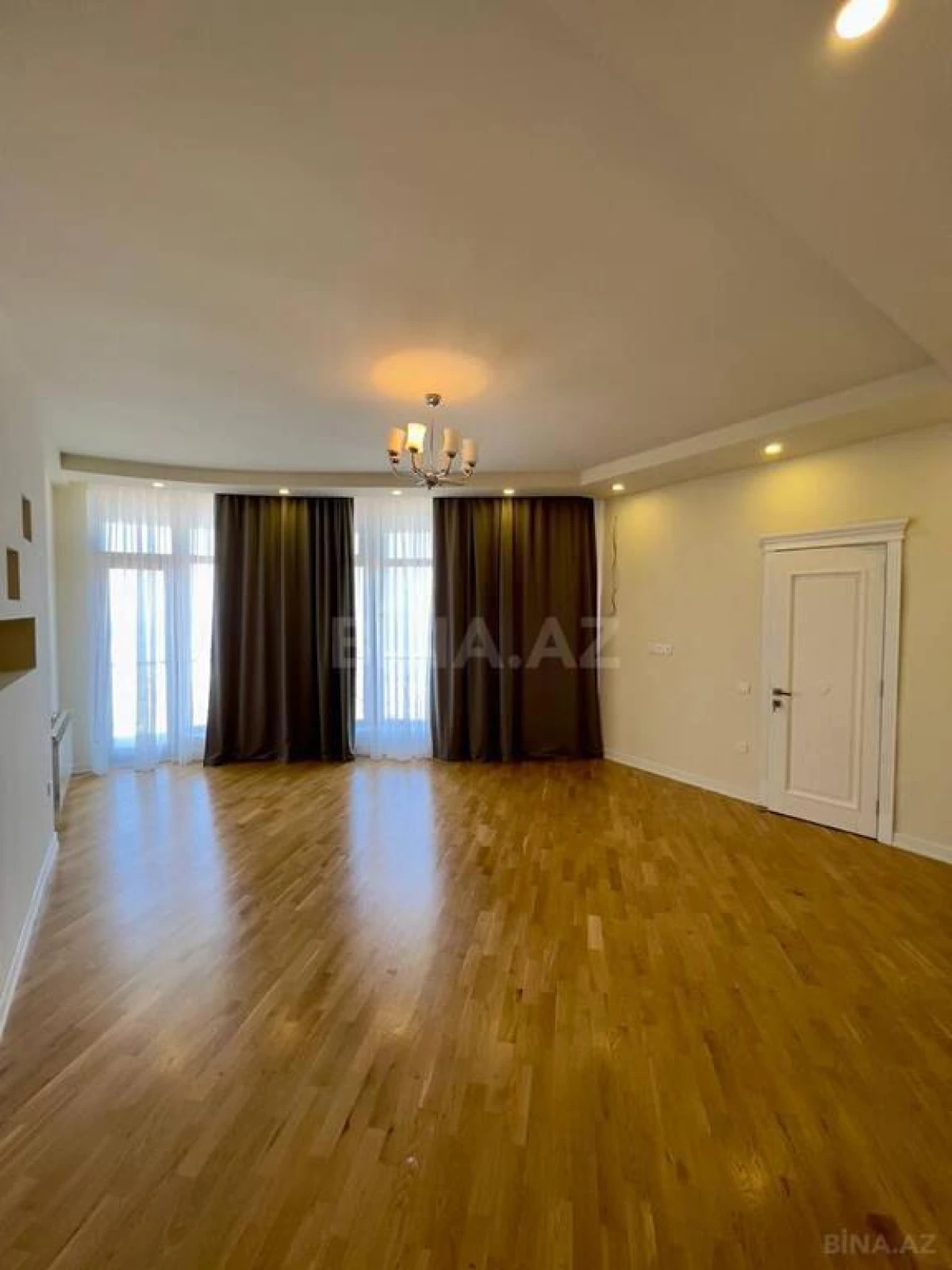 Satılır 6 otaqlı həyət evi 520 m²