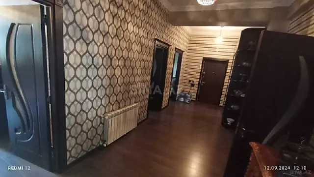 Satılır 4 otaqlı mənzil 119 m²