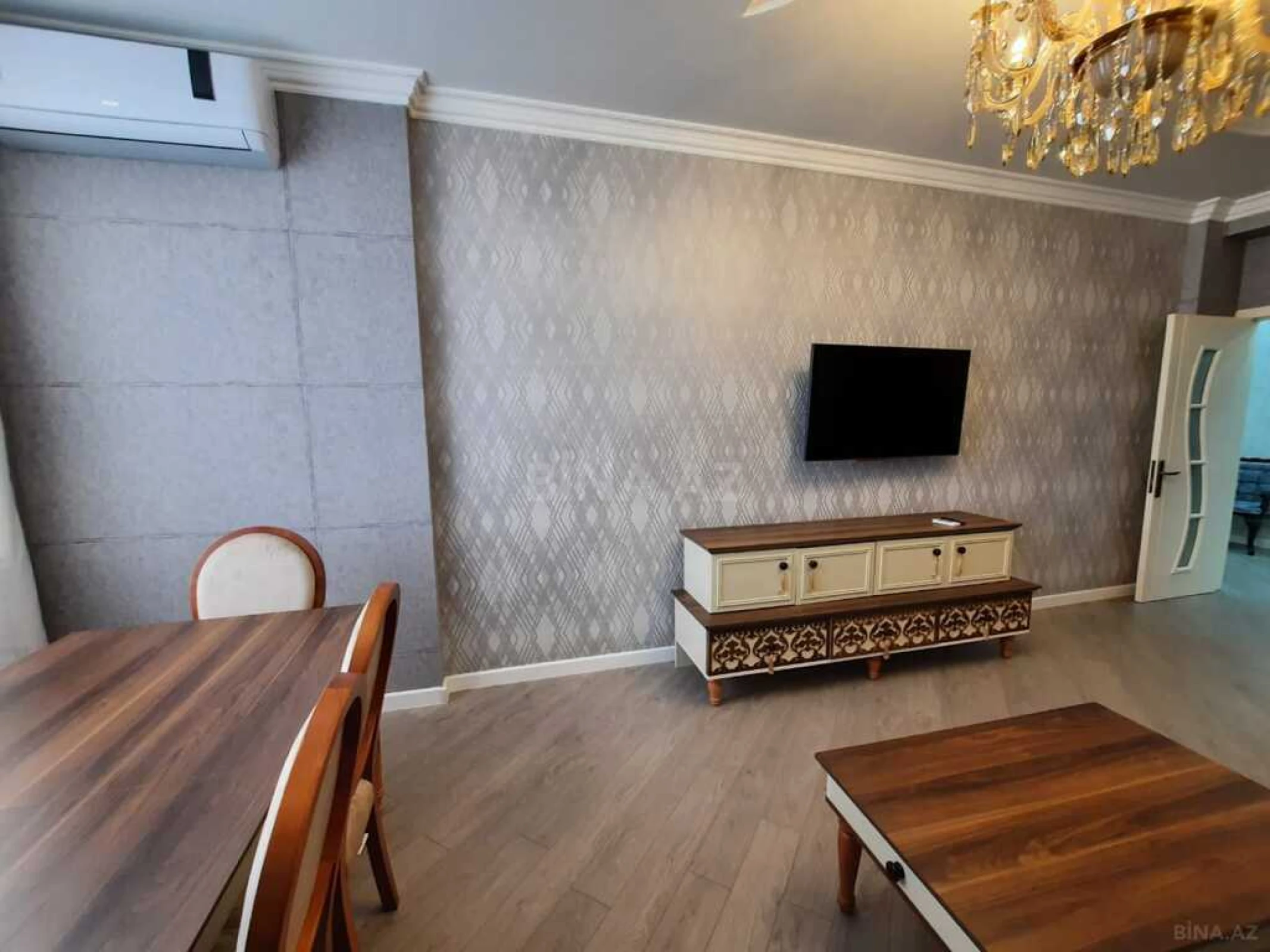 Satılır 2 otaqlı mənzil 90 m²