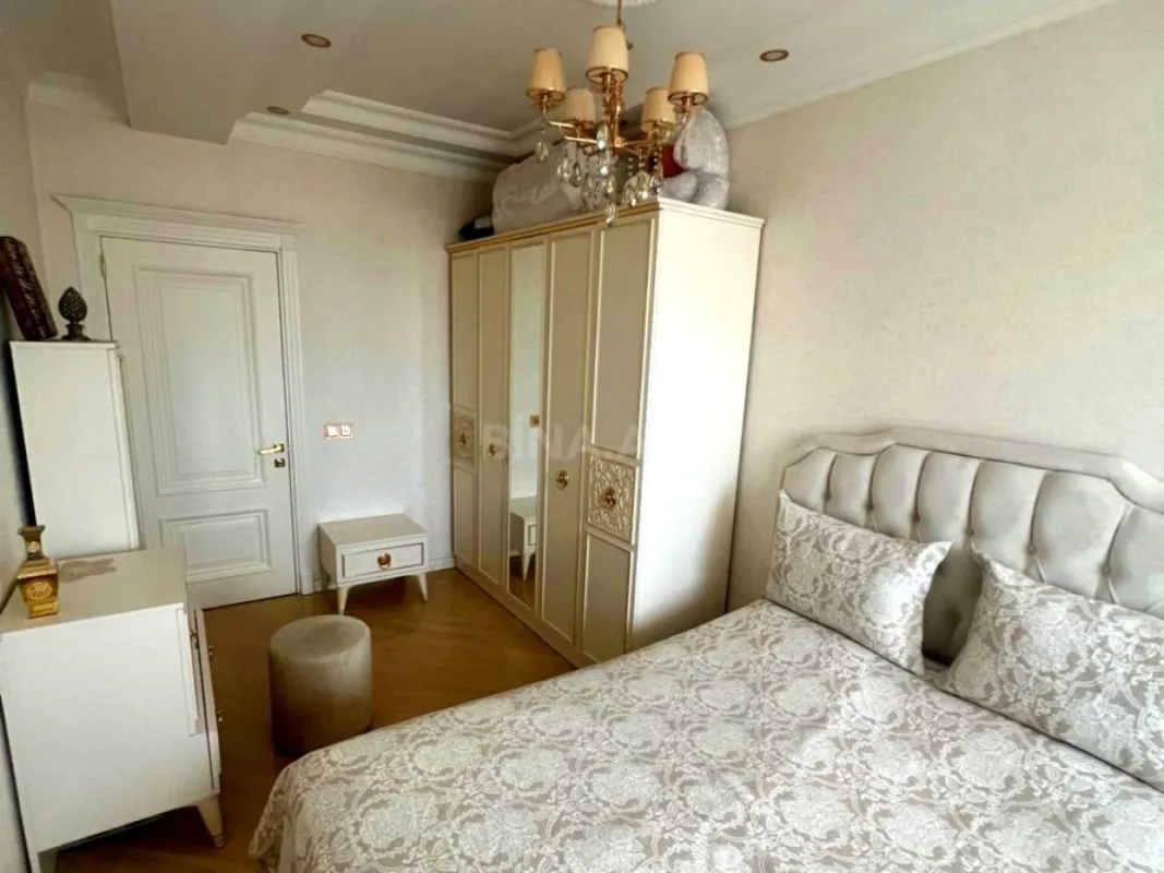 Satılır 3 otaqlı mənzil 90 m²