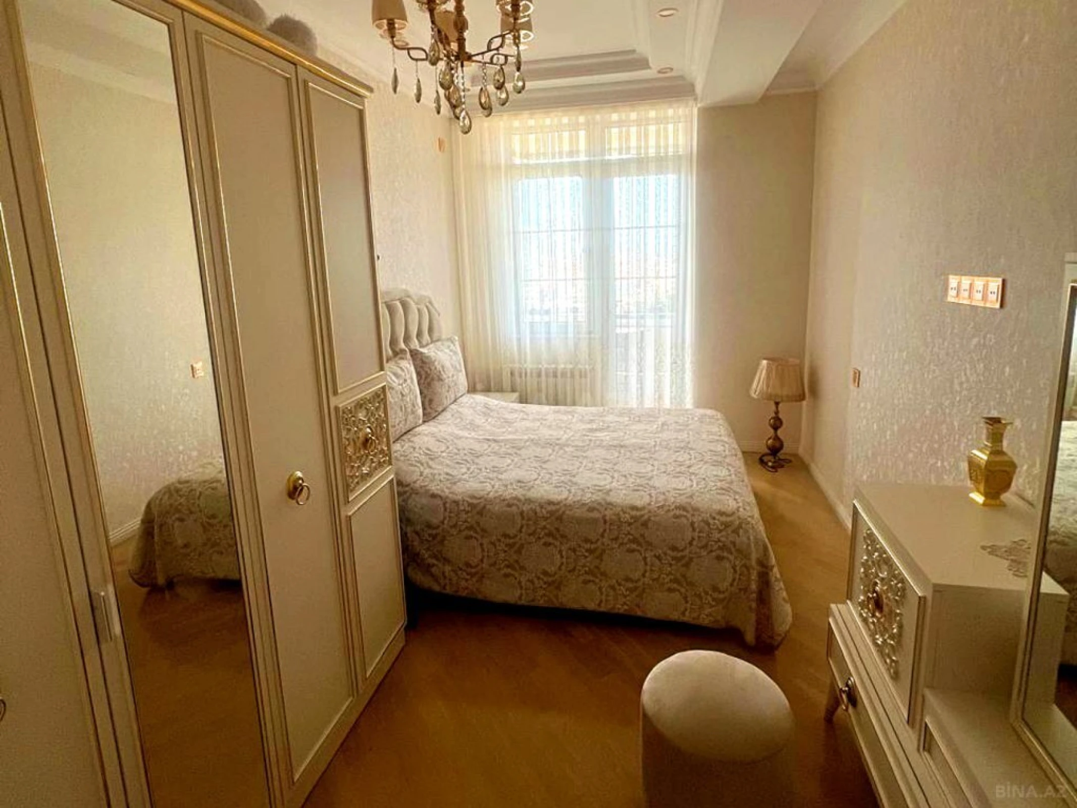 Satılır 3 otaqlı mənzil 90 m²