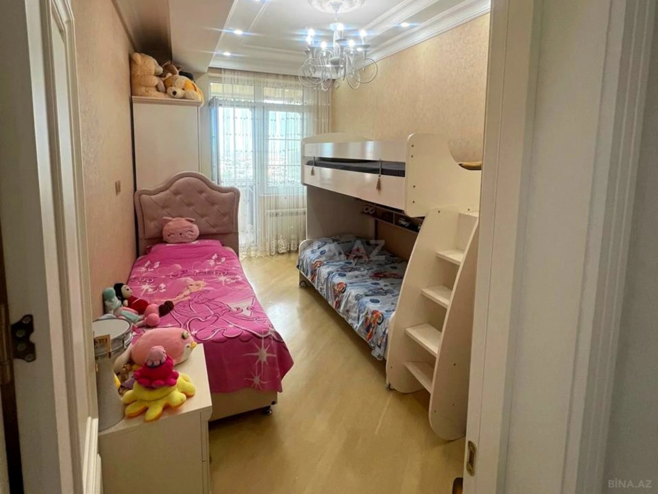 Satılır 3 otaqlı mənzil 90 m²