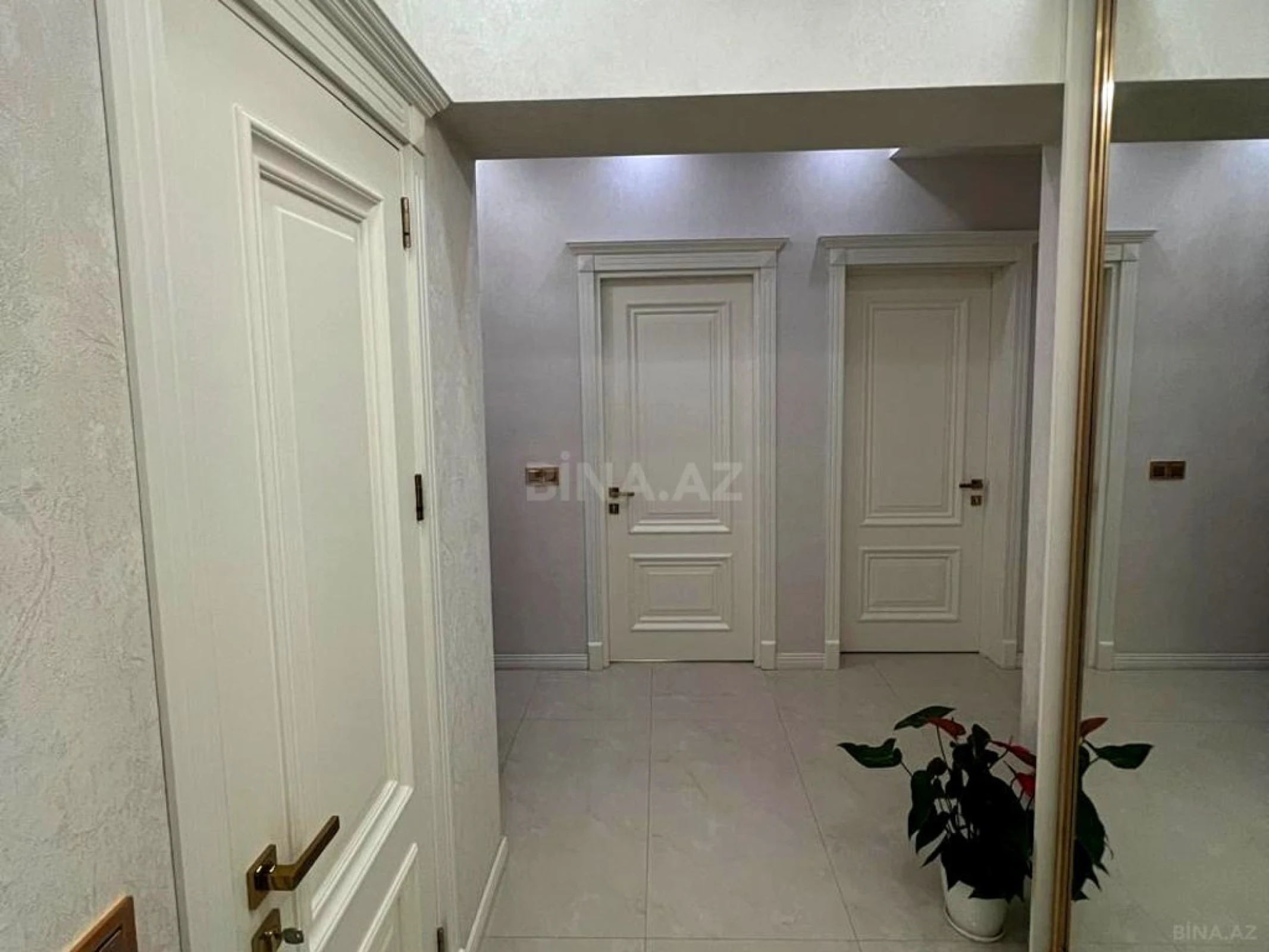 Satılır 3 otaqlı mənzil 90 m²