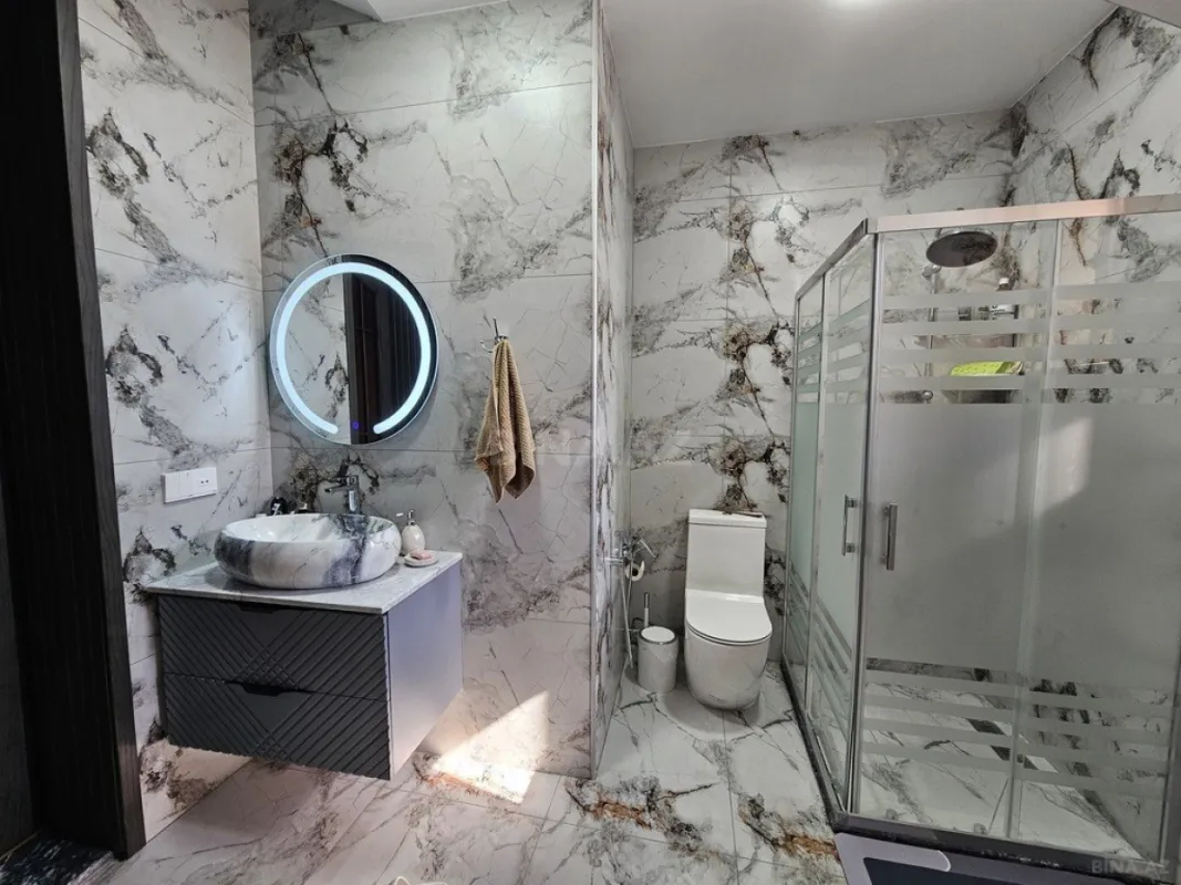 Satılır 10 otaqlı həyət evi 500 m²