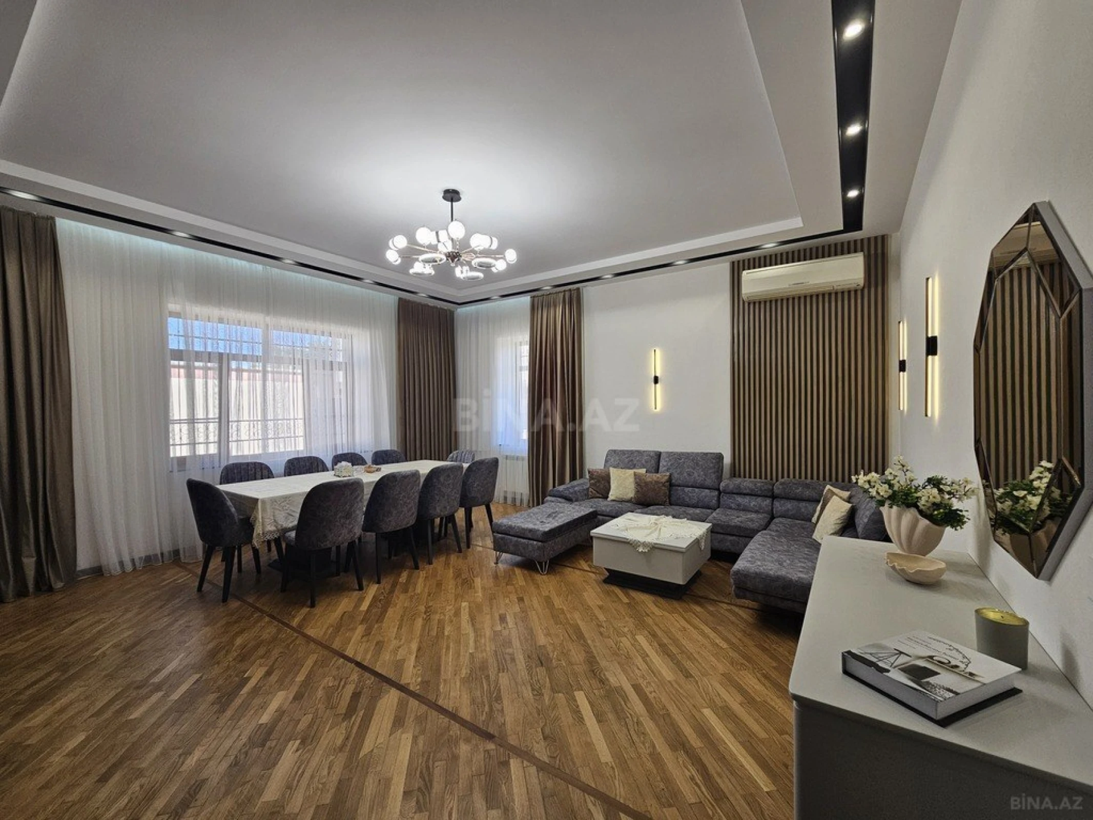 Satılır 10 otaqlı həyət evi 500 m²