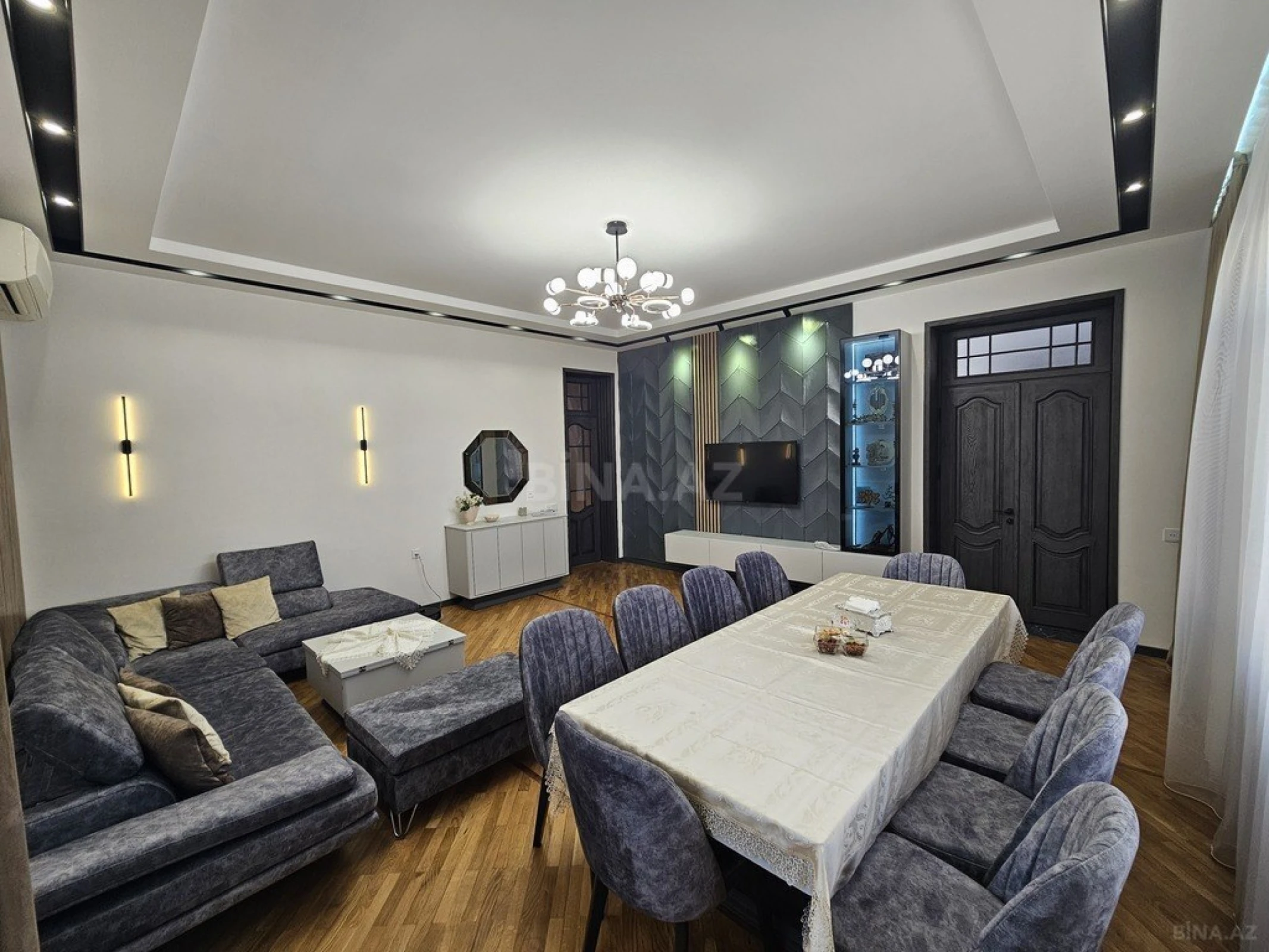 Satılır 10 otaqlı həyət evi 500 m²