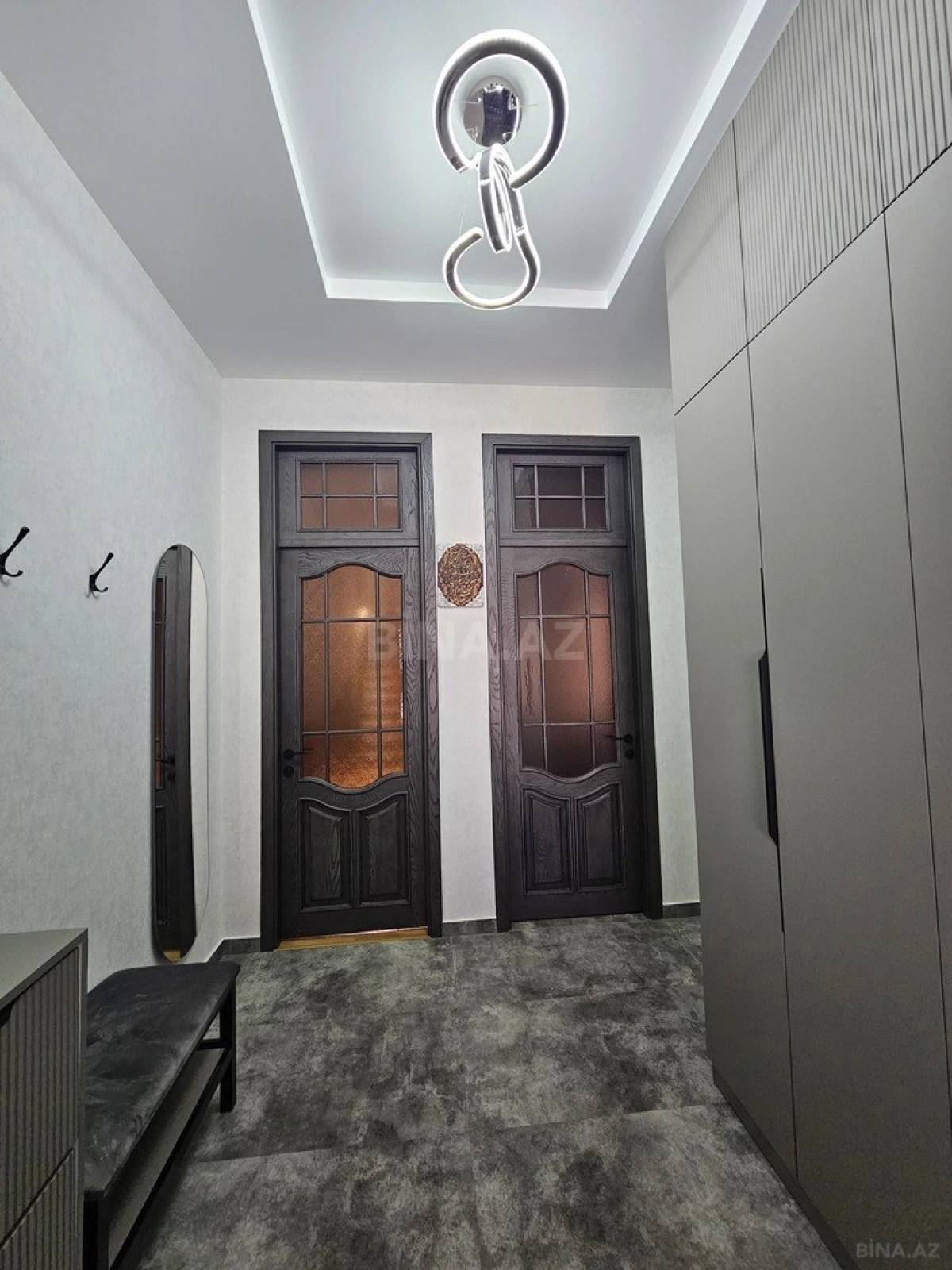 Satılır 10 otaqlı həyət evi 500 m²