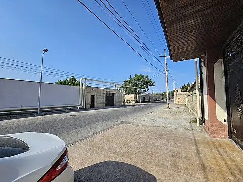 Satılır 10 otaqlı həyət evi 500 m²