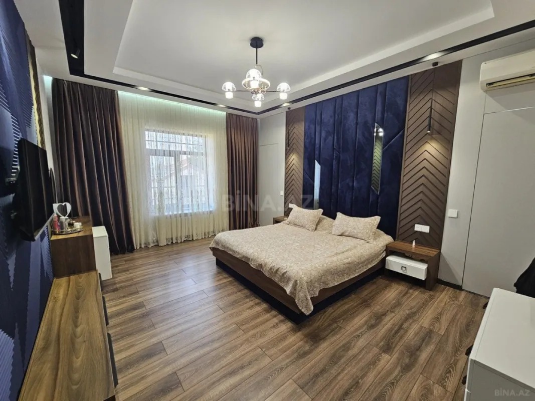 Satılır 10 otaqlı həyət evi 500 m²
