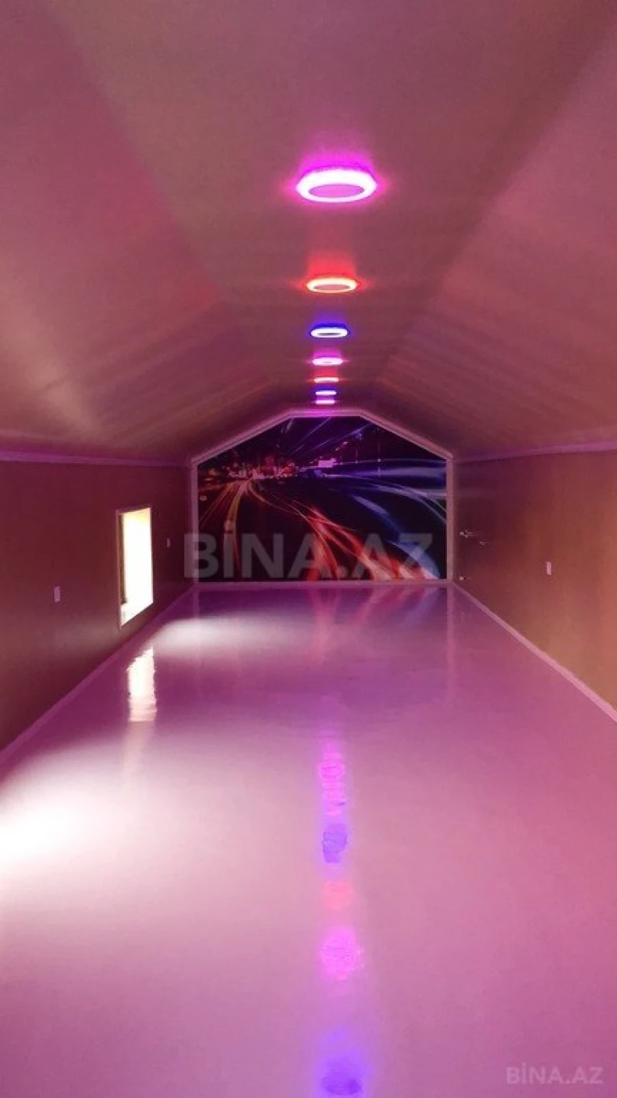 Satılır 10 otaqlı həyət evi 500 m²