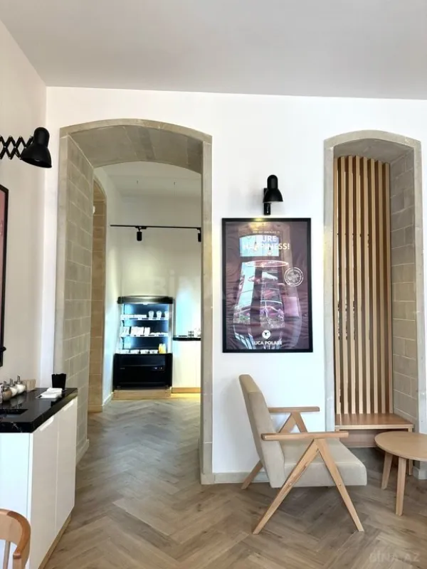 Satılır obyekt 400 m²