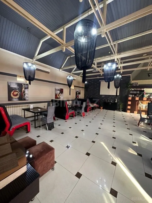 Satılır obyekt 400 m²